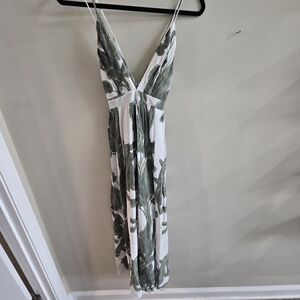 BaeVely Tropical Leaf Print Maxi Dress Spaghetti Strap Empire Waist Small